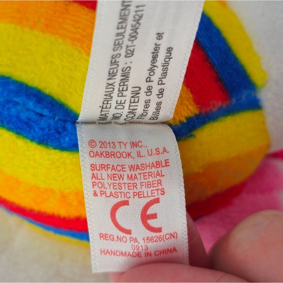Hello Kitty Cupcake Rainbow Stripes Plush - Picture 5 of 7